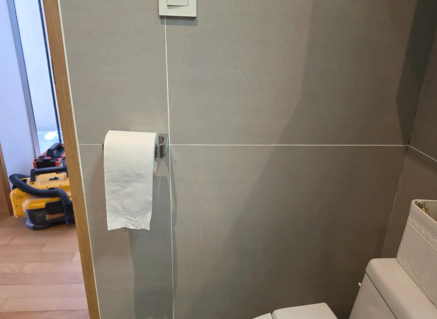 세면대를 짚던 습관, 손잡이로 바꿨어요 시공 사진 3